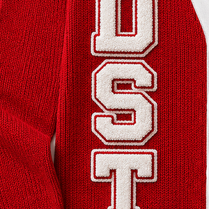 Cardigan tricoté rouge Delta Sigma pour femme, pull boutonné avec lettres grecques de sororité, tricot universitaire brodé sur mesure - Product Image 5