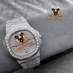 Montre numérique à quartz moderne et décontractée, au charme luxueux, avec cadran rotatif, coins de boîtier renforcés et bracelet réglable en alliage - Product Image 4