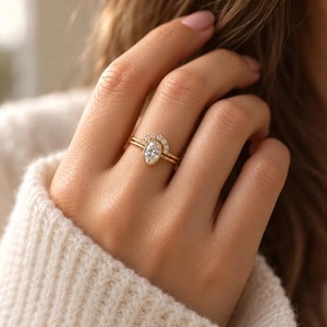 Bague de fiançailles en or massif 10K 14K 18K avec diamants de laboratoire ovales et ronds, diadème de mariage assorti, alliance incurvée - Product Image 5