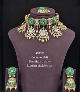 Parure de bijoux de mariée Kundan plaqué or 1999, collier ras-du-cou, boucles d'oreilles, Maang Tikka, cadeau traditionnel pour femme pour mariage ou fête - Product Image 2