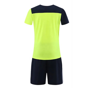 Ensemble d'uniformes de volley-ball pour hommes sur mesure à bas prix, séchage rapide, respirant, jersey et shorts en polyester, kit sportif fabriqué au Pakistan - Product Image 4