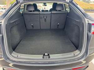รถยนต์ไฟฟ้า SUV ขนาดกะทัดรัด รุ่น Y ปี 2025 มือสอง - Product Image 3