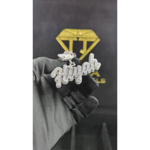 Pendentif personnalisé « Hiyah » en moissanite et diamant, motif dessin animé, en argent sterling 925, collier serti de pierres par Trisha Jewels - Product Image 1