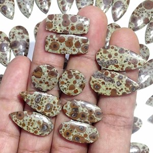 พลอยแจสเปอร์อสเตรอยด์ธรรมชาติคุณภาพสูง AMAN GEMS จากราชสถาน คู่พลอยหลวมเปลี่ยนสีได้ เหมาะสำหรับทำเครื่องประดับ ขายส่ง - Product Image 4