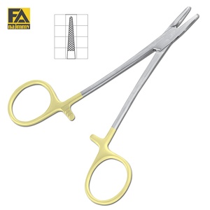 Portaagujas CARROLL T.C. Pinza Multifuncional Portaagujas con Mango Dorado 12.5cm/14cm, Pinza Manual de Inserción - Product Image 1