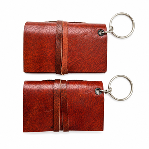 Carnet de notes compact en cuir véritable de qualité supérieure avec fermeture à sangle, idéal pour les voyages, article cadeau - Product Image 1