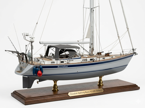Modèle de bateau sur table en bois de cèdre peint à la main sur mesure, Hallberg-Rassy 62 (série HR), 36 pouces - Product Image 3
