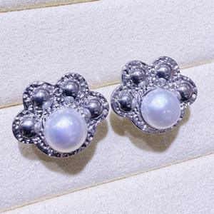 Zhuji 14K Gold-Injected Freshwater Pearl Mantou Bead Cat Claw Earrings <b>Highlighting</b> Fresh Water Beads - Product Image 2