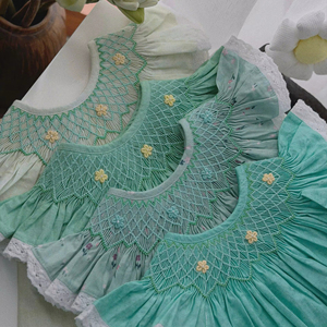 Vestido de Lino con Bordado Personalizado para Bebé Niña, Hecho a Mano en Vietnam, Estilo Casual y Suave, Vestido para Primer Cumpleaños - Product Image 1