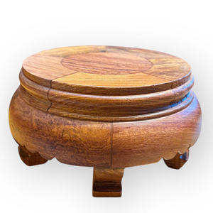 Un soporte de exhibición alto hecho de un solo bloque de palisandro, con una altura de 12 cm. - Product Image 4