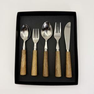 Ensemble de couverts en acier inoxydable au design moderne avec manches en bois pour hôtel, maison et restaurant - Product Image 2