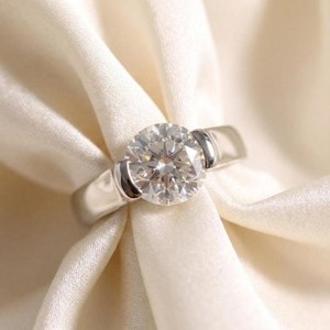Hochwertiger Vergoldeter 925 Sterling Silber 2Kt Moissanit Solitär-Ring Klassisches Verlobungs-Hochzeits-Jahrestags-Geschenk Unisex - Product Image 5