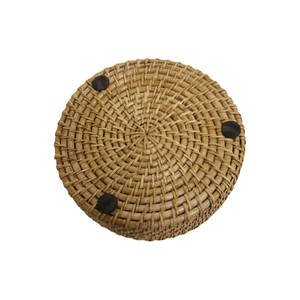 Boîte de rangement décorative tressée en rotin avec bouton en laiton de 10 pouces DreamCraft Vietnam - Product Image 3