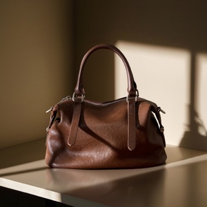 Sac fourre-tout vintage pour femme en cuir véritable, haute qualité, fermeture éclair ouverte, couleurs personnalisables, doublure en toile, utilisation quotidienne et voyage - Product Image 5
