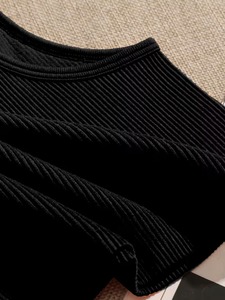 เสื้อครอปออกกำลังกายแบบ Racerback ปกปิดสูง |   เสื้อชั้นในกีฬาแบบไร้ตะเข็บผ้าริบ |   เสื้อกีฬาสำหรับผู้หญิงสำหรับการฝึกซ้อมและพักผ่อน - Product Image 2