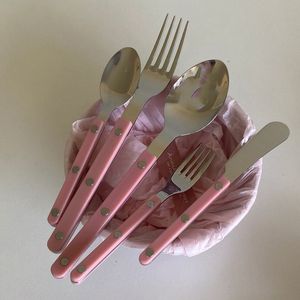 Juego de Cubiertos Modernos de Acero Inoxidable con Acabado Espejo, Mangos de Resina Verde, Aptos para Lavavajillas, para Bodas y Fiestas - Product Image 4