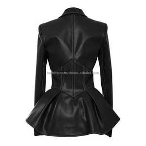 Veste de motard pour femme en cuir noir style peplum, respirante, fermeture éclair, col à revers, manches longues, taille haute, coupe élégante et ajustée - Product Image 2