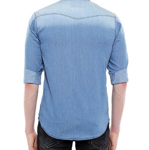 Camisa de Mezclilla Azul Claro para Hombre, Manga Tres Cuartos, Corte Regular, Color Sólido Informal, Cuello Clásico, Transpirable, Algodón Lavado a la Piedra - Product Image 4