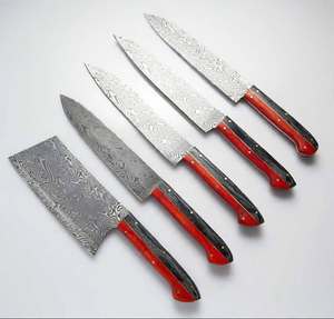 Ensemble d'outils de cuisine en acier damas, fabriqué à la main, 5 pièces, avec manche en bois rouge et noir. - Product Image 5