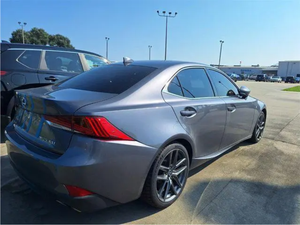 Leexuuss IS 300 2018 en très bon état à vendre avec poignée antidérapante et alimentation sans fil/à batterie - Product Image 2