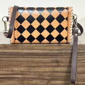 กระเป๋าถือสะพายข้างขนาดเล็กสุดหรูทำจากหนังวัวสีแทนและสีดำดีไซน์ใหม่2025 - Product Image 5