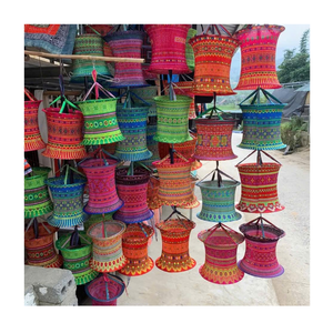 Mejor Regalo 2026: Linterna Textil Hmong de Vietnam, Lámpara Decorativa Hecha a Mano de Tela de Brocado de Seda Colorida para Festivales Culturales y Uso Exterior - Product Image 2