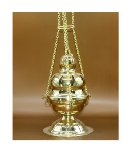 เตาเผาเครื่องหอมทองเหลืองทรงสวยทนทาน พร้อมสายโซ่ สำหรับใช้ในโบสถ์และที่บ้าน ขายส่ง กลิ่นมัสค์ กลิ่นหอมอโรมา ที่วางเครื่องหอมแบบอินเดียสำหรับพิธีกรรมทางศาสนา - Product Image 2