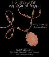 Collier pendentif en macramé fait main en alliage de métal précieux plaqué platine, avec cristal de guérison rose facetté en forme de fraise