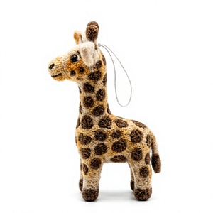 Ornement de Noël en feutre de laine tricoté à la main en forme de girafe, petite décoration murale pour intérieur, traditionnelle et écologique - Product Image 3