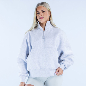 Sudadera con capucha y cuello alto para mujer, gris claro, con cremallera de un cuarto y hombros caídos - Product Image 3