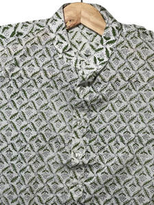 Kurta Corta de Algodón con Estampado Floral para Hombre |   Mangas Largas |   Impresión a Mano Ecológica |   Tela india de primera calidad a un precio razonable - Product Image 2