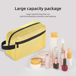 Sac de toilette suspendu jaune pour accessoires de voyage pour femmes et hommes - Product Image 2