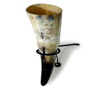 Corne à boire artisanale en gros, personnalisée OEM ODM, cloutée avec support en fer, style médiéval Viking, DECORYUG - Product Image 2
