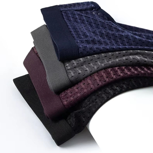 Nuevos Calzoncillos Boxer Elásticos de Punto Ultrafinos de Seda Helada Sin Costuras para Hombre 2025, de Tiro Medio, Transpirables, Lencería Sexy de Verano - Product Image 1