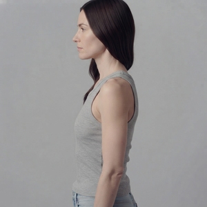 Débardeur Sportif Tricoté Uni Gris Mélange pour Femme, Sans Manches, Logo Frontal, Côtelé, Idéal pour le Yoga, la Gym et le Pilates - Product Image 2