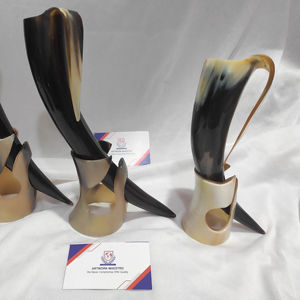 Corne à boire naturelle artisanale avec support élégant pour Ale, Mead, Meadery, Mead Larp, Vin, Bière – Qualité supérieure – Accessoires de bar – Nouveauté - Product Image 1