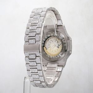 Splendide montre de luxe pour homme avec cadran en cristal saphir, mouvement à quartz analogique, boîtier en argent et moissanite, diamants, 28 mm - Product Image 6