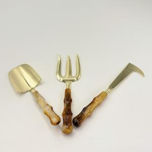 Ensemble d'outils de jardin robustes de 3 pièces avec lame en acier inoxydable de haute qualité avec finition plaquée or et manche en résine au prix le plus bas - Product Image 3