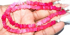 ลูกปัดหินแคลเซโดนีสีชมพูร้อนทรงสี่เหลี่ยมเรียบ สำหรับทำเครื่องประดับ ขายส่ง - Product Image 5