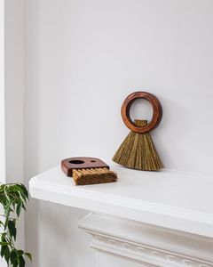 Cepillo de madera premium para limpieza suave de muebles, electrónicos, estanterías y artículos de decoración del hogar. - Product Image 1