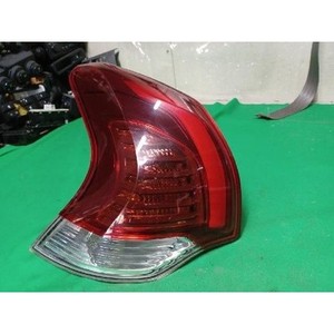 Luz Trasera Exterior Izquierda Usada OEM 9805510580 para 3008 Fase II 2013-2016 - Product Image 3