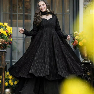 Ensemble Sharara Dupatta en Georgette Faux Bloomant avec Broderie Zari et Sequins de 3 mm - Product Image 1