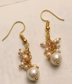 Boucles d'oreilles pendantes en laiton plaqué or de qualité supérieure, serties de moissanite, pour femmes et filles, collection mariage. - Product Image 2