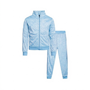 Chándal de Moda con Capucha y Estampado Invernal, 100% Algodón, Diseño Nuevo y Moderno, Ropa Casual Cómoda - Product Image 3
