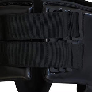 Protège-guêtres en cuir PU au design unique pour hommes, équipement d'entraînement pour la boxe et le Muay Thai, prix de gros abordable avec personnalisation - Product Image 5