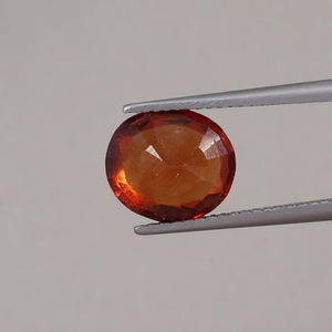 เฮสโซไนต์สีแดงธรรมชาติขายส่ง น้ำหนัก 4.39 กะรัต รูปทรงกลม ขนาด 10.5x9.5 มม. สีอ่อน ได้รับการรับรองจาก IGI คุณภาพเยี่ยม สำหรับทำเครื่องประดับ - Product Image 3