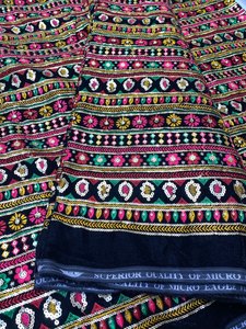 Tissu en velours jacquard de luxe avec broderie de paillettes pour robes de soirée, robes de cérémonie, vêtements de fête et créations de mode haut de gamme - Product Image 3
