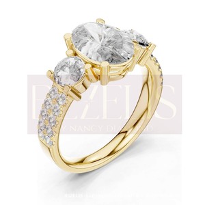 Anillo de compromiso de plata con diamantes de formas variadas y piedras laterales para mujer, ideal para regalo y fiestas, venta al por mayor, joyería fina. - Product Image 4