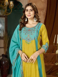 Ensemble Anarkali ethnique indien de luxe avec broderie à la main, palazzo et dupatta en Chanderi – Séchage rapide et sans plis - Product Image 3