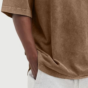 T-shirt décontracté pour homme à manches courtes et col rond en jersey de coton marron uni, coupe oversize, tendance 2026, prix usine, vente en gros - Product Image 2